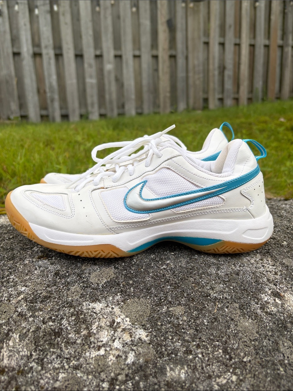 Nike MC 7 Squash Court athletic tennis court sneakers women’s size 10